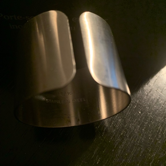 Stainless Steel Modern napkin rings - Picture 7 of 7